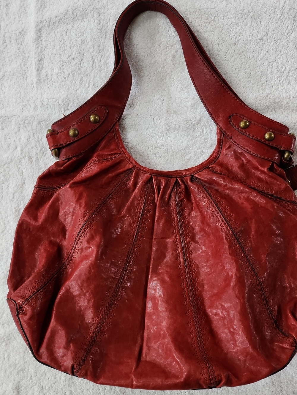 Fossil Women's Red Leather Hobo Shoulder Bag Preowned